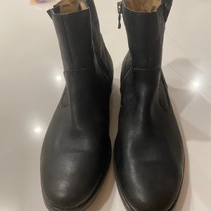 John Varvatos Black zip boots.